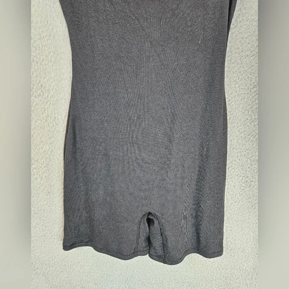 Skims Romper Womens Sz Black Med Ribbed Tank Shorts Bodysuit Minimalist Capsule - Picture 3 of 11